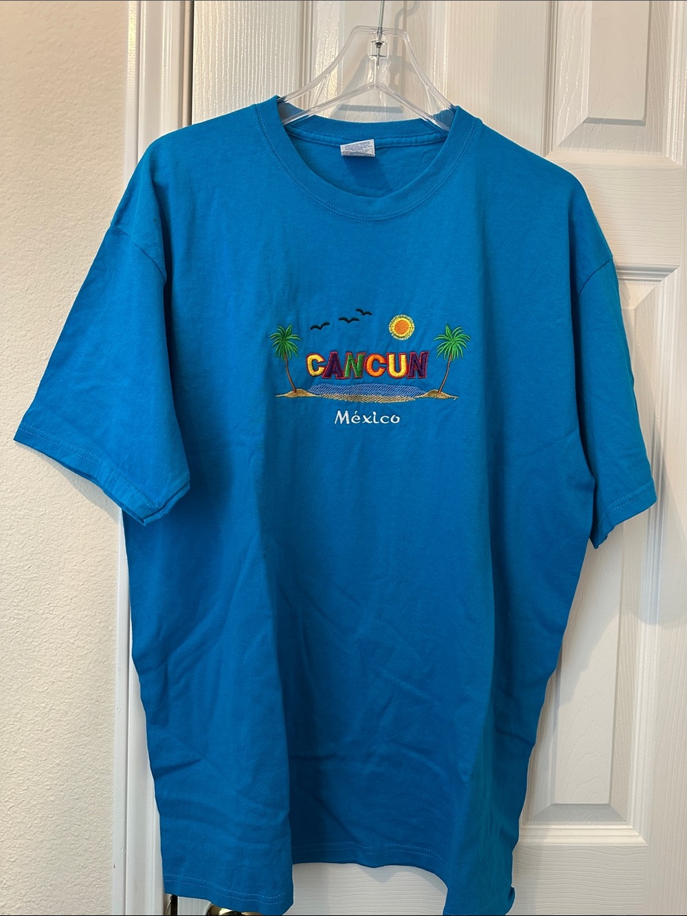 Cancun México Embroidered Short Sleeve Tee - Bright Blue
